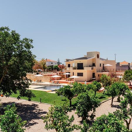 Villa Dos R'S Авис Екстериор снимка