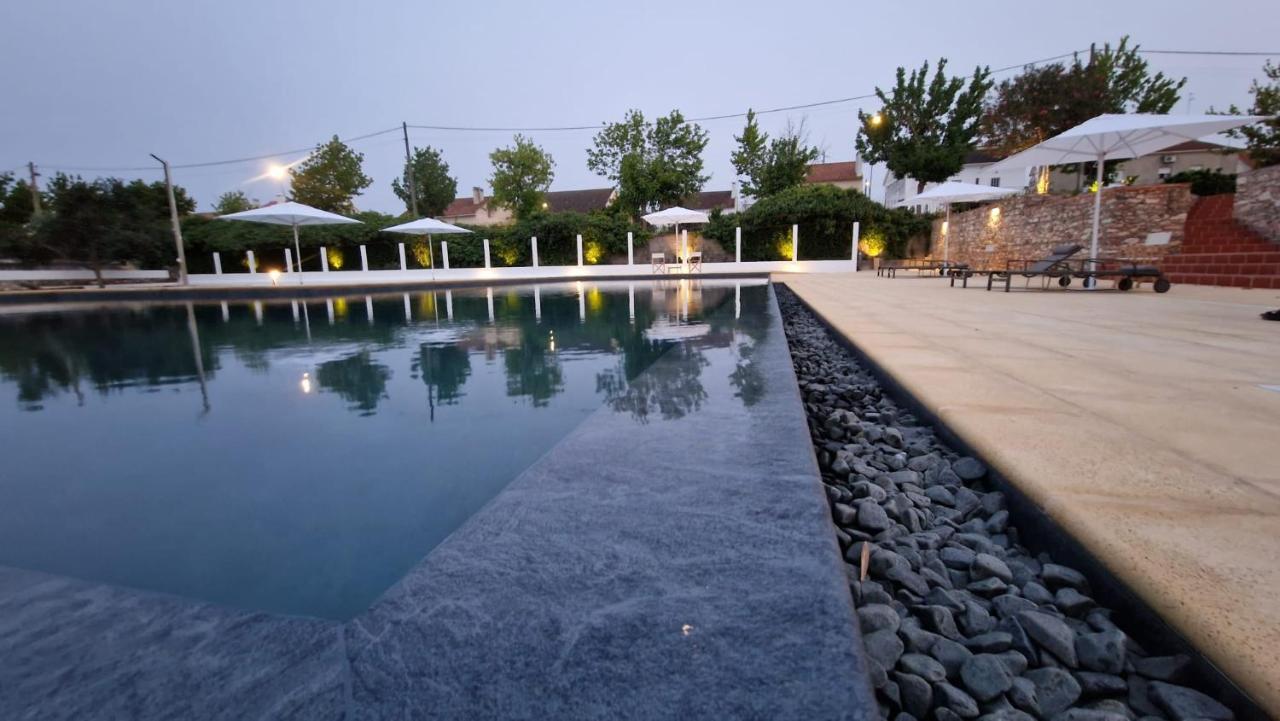Villa Dos R'S Авис Екстериор снимка