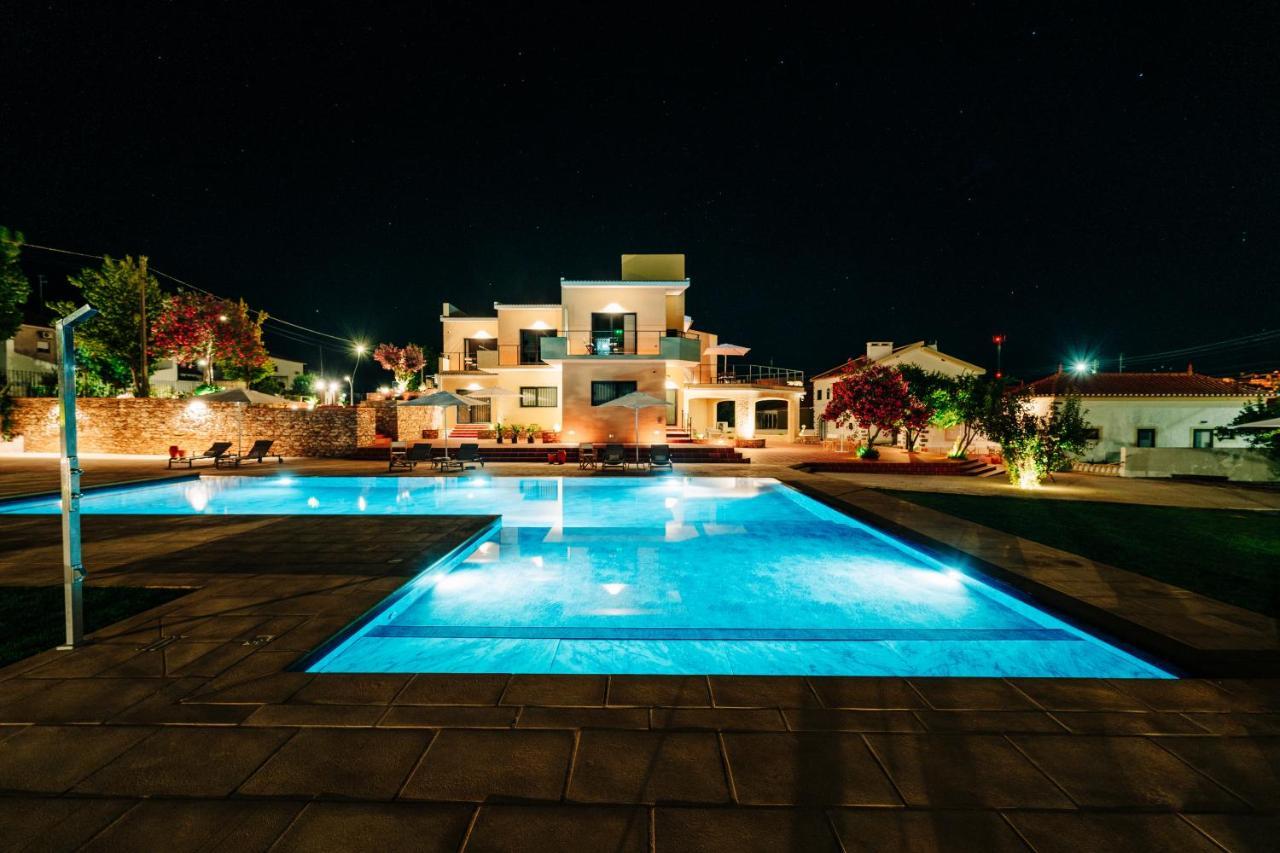 Villa Dos R'S Авис Екстериор снимка