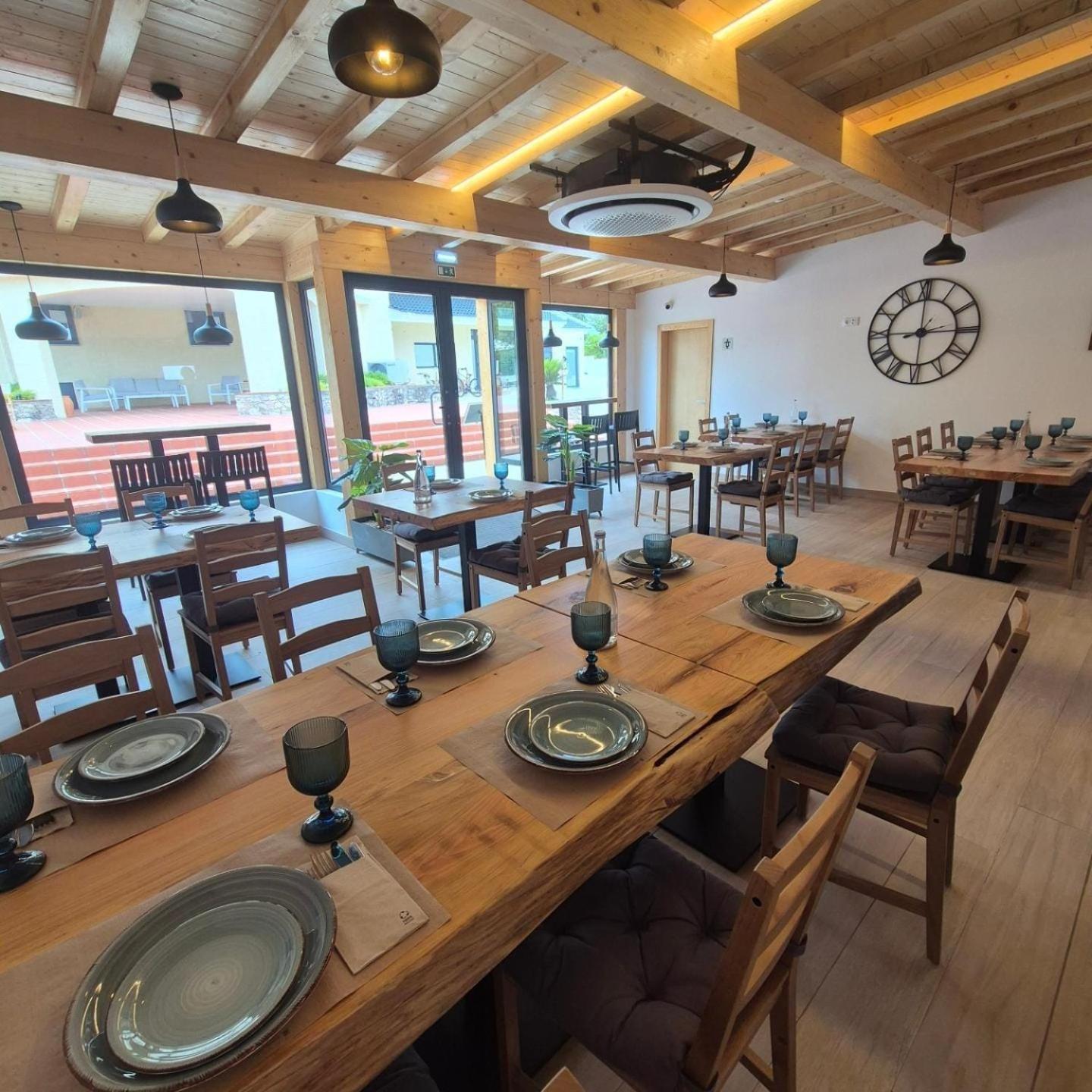 Villa Dos R'S Авис Екстериор снимка
